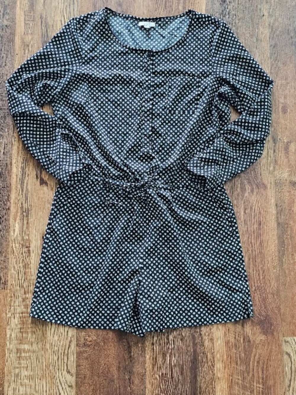 Loft Size 10 Romper Black White Long Sleeve Converts to 3/4 Sleeve EUC